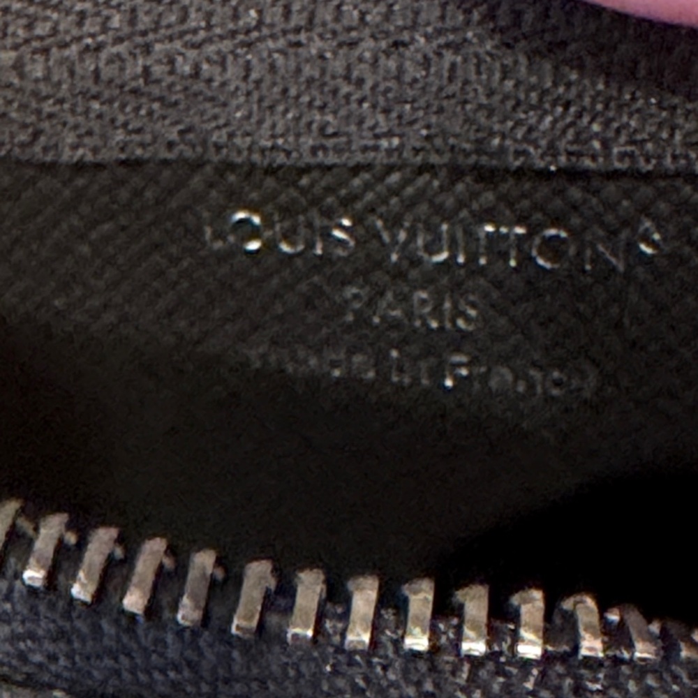 Louis Vuitton Black Monogram Key Pouch with Silver Hardware - Picture 4 of 4